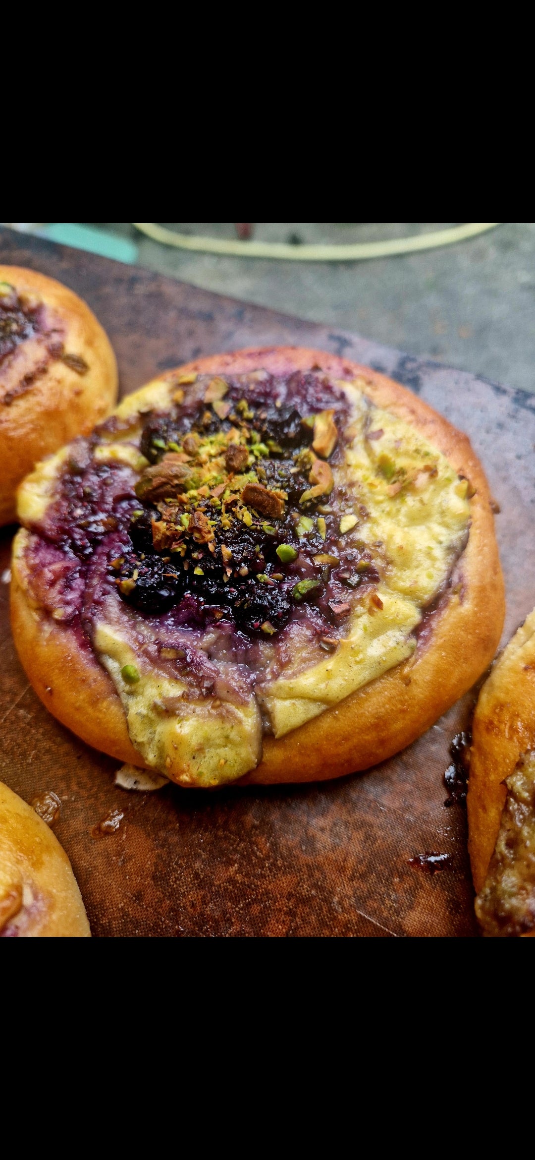 Blackberry & pistachio buns